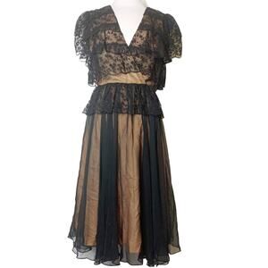 Vintage 70’s Lee Jordan lace tiered midi dress